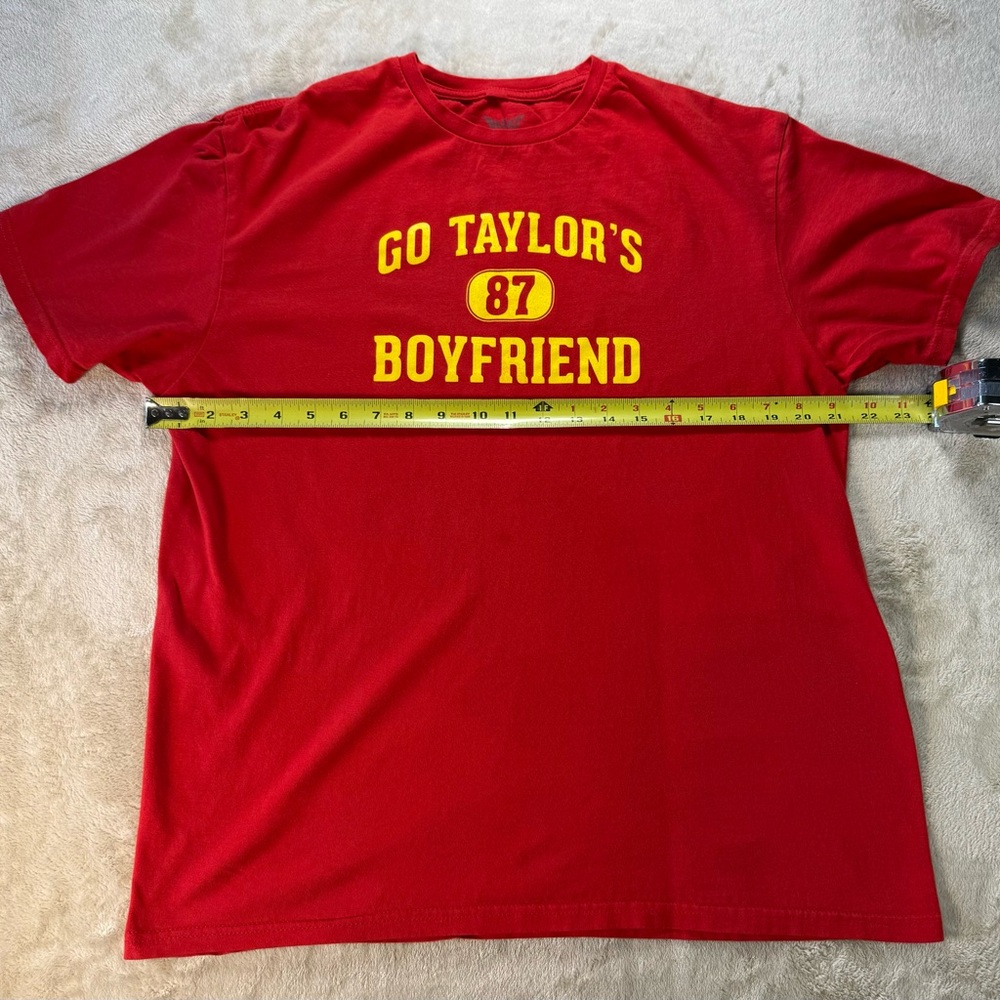 Go Taylor’s Boyfriend Travis Kelsey T Shirt Kanas city Chiefs size Large - Picture 6 of 7